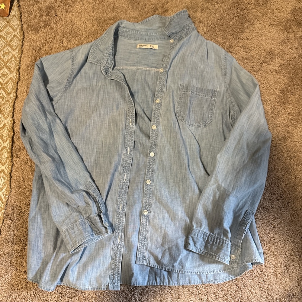 XL, Old navy women’s jean button up